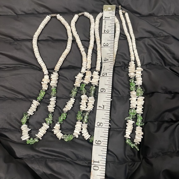 Unisex Seashell Puka Surfer Necklace, Hawaii Beach style. 4 pieces. 18” long. - Picture 3 of 3